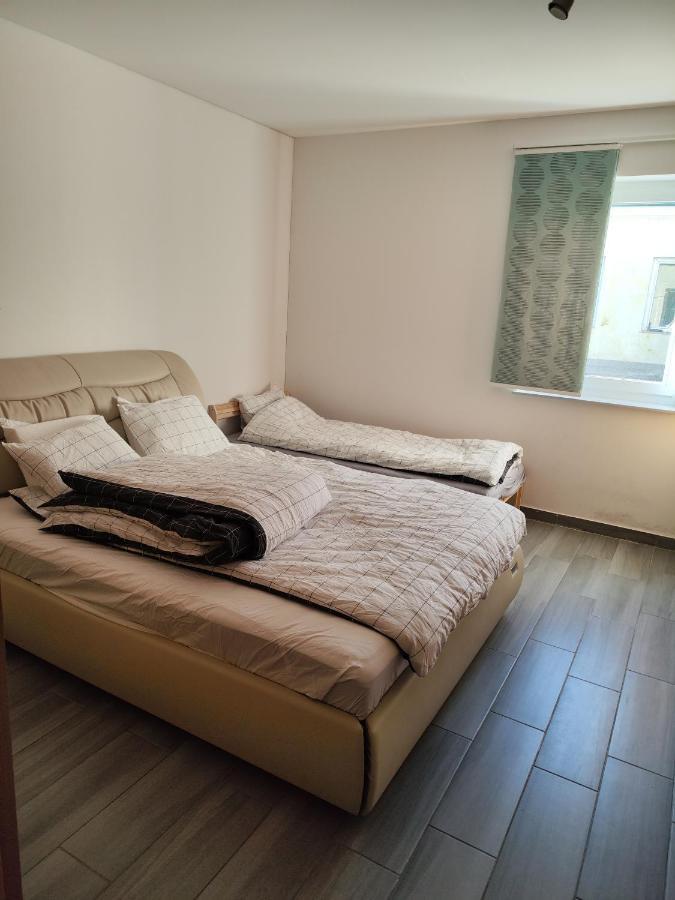 Erdgeschoss Wohnung Nahe Flughafen Wien Eksteriør bilde